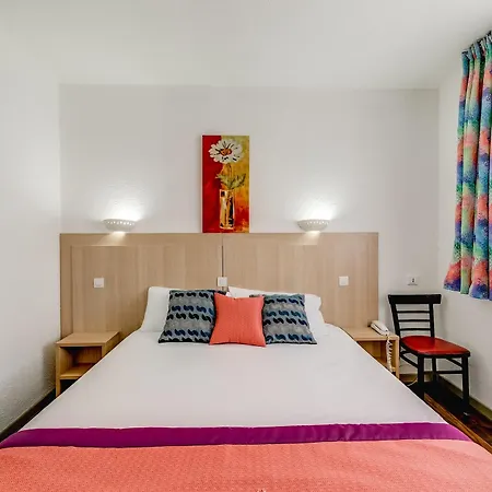 Hotell Abbatiale Et Restaurant Centre 3*