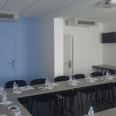 Hotell Abbatiale Et Restaurant Centre 3*